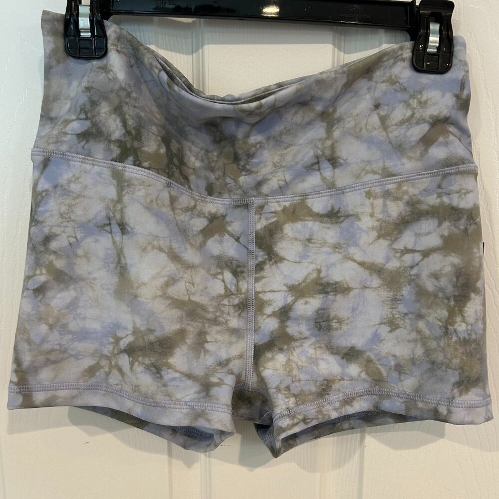 Mono b NWT active shorts, ‎ ocean tie-dye L